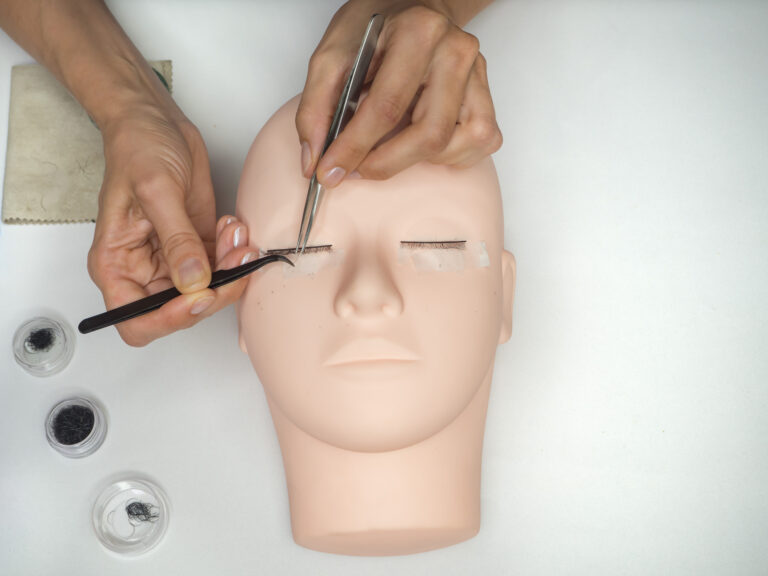 How to Become a Certified Lash Artist in Chicago: Step-by-Step Guide